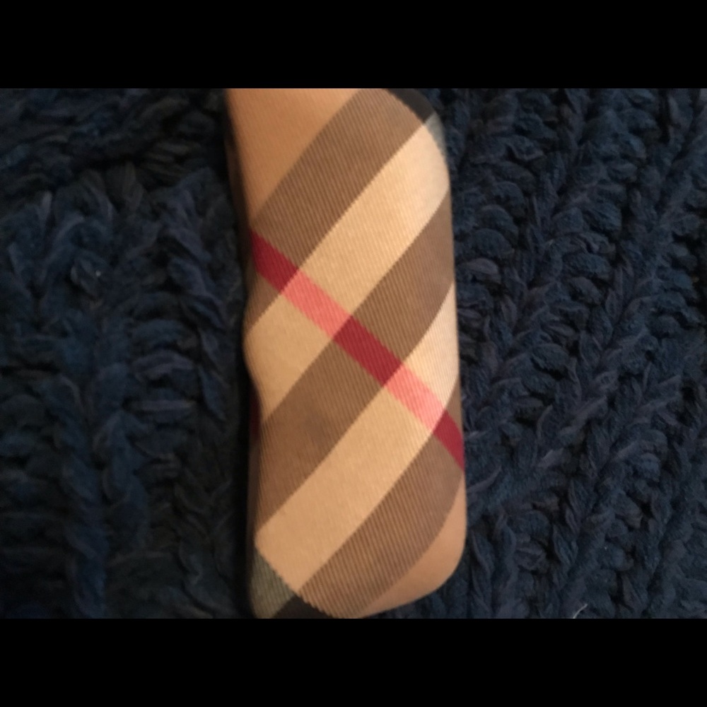 Burberry Glasses case